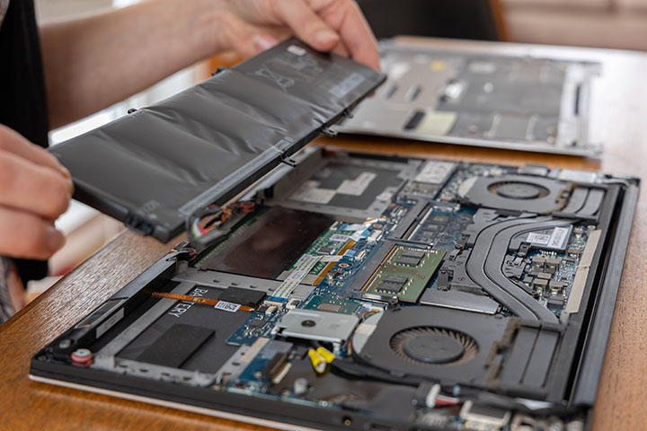 Laptop battery replacement service