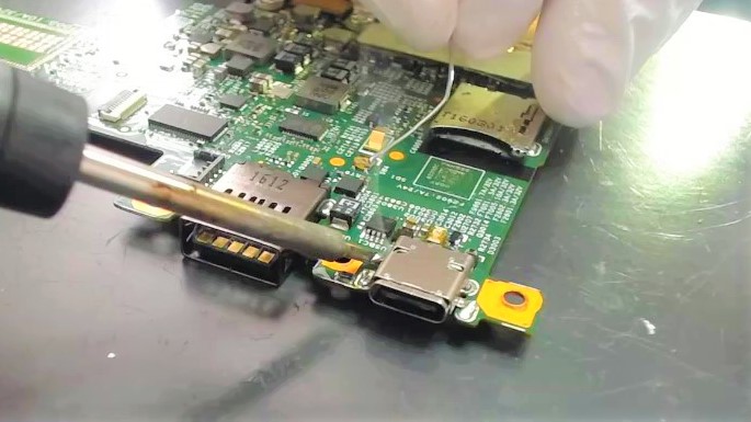 Laptop port repair service
